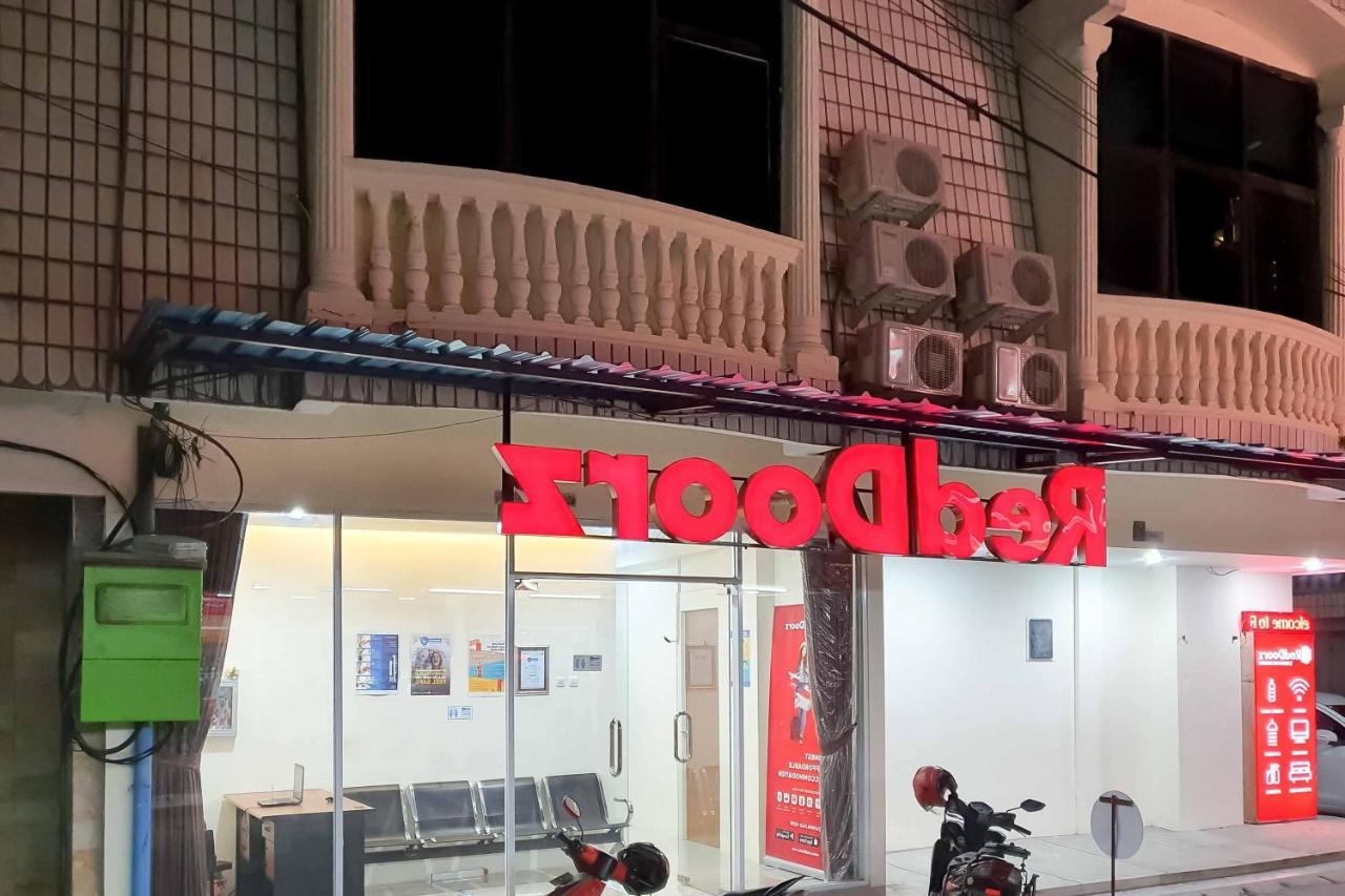 Reddoorz At Mayjen Sungkono Surabaya Exterior foto